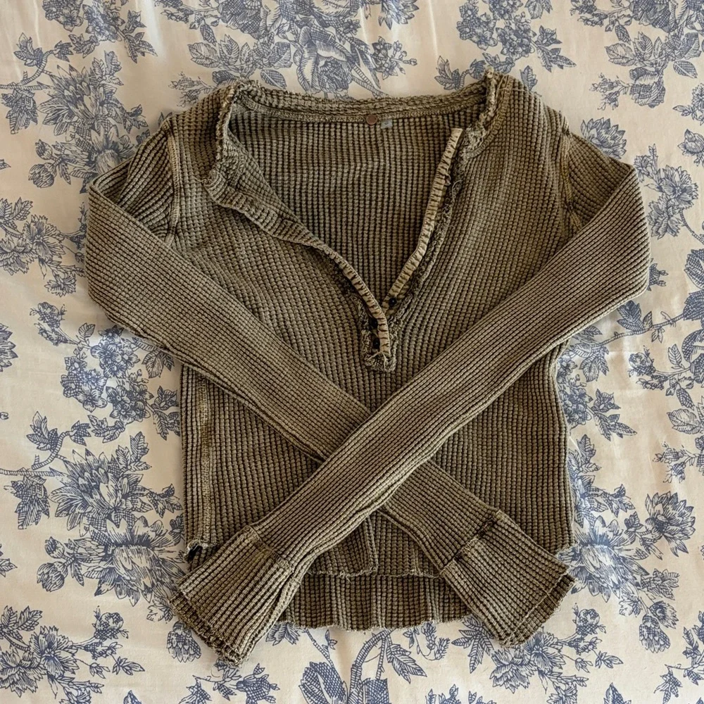 Free People Textured Olive Colt Thermal - Picture 1 of 4
